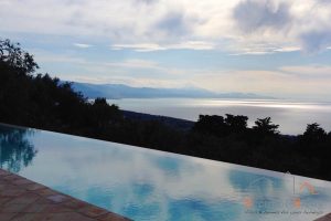 Infinity pool villa in Sicily
