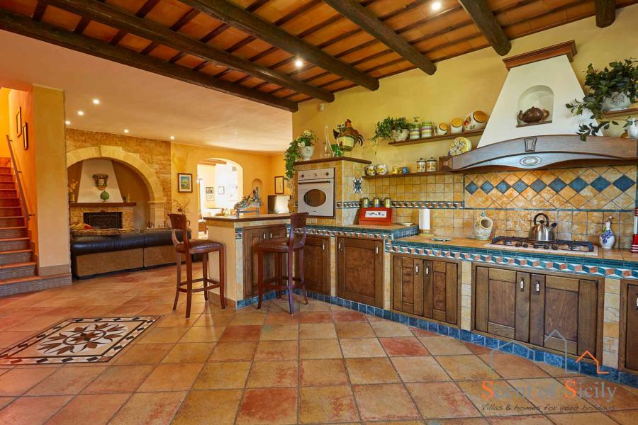 Selinunte-Villa-SelinunteGarden-american-kitchen-ScentOfSicily