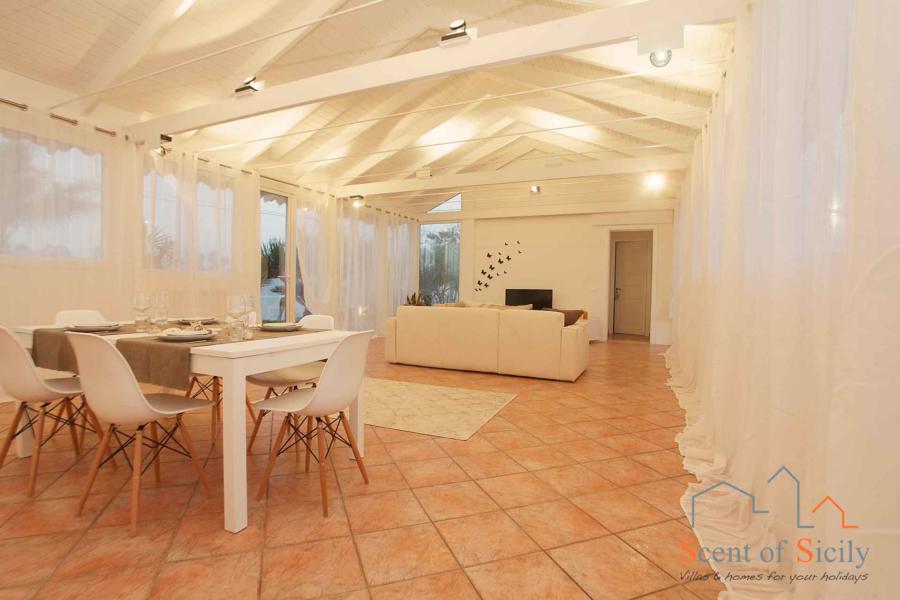 Bright living room in Villa Lory, Marsala Western Sicily