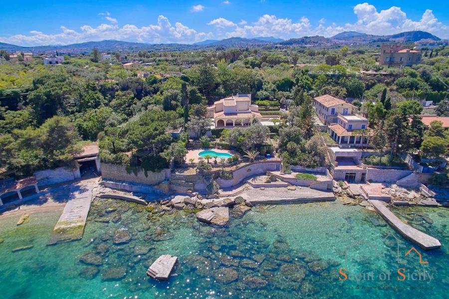 Villa Angela Blu Palermo area, Sicily, the private beach