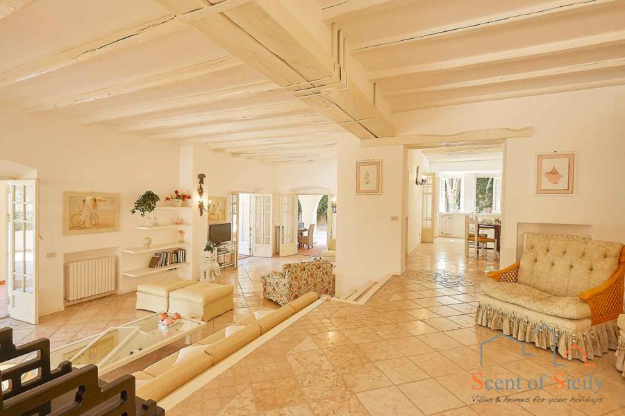 Villa Angela Blu Palermo area, Sicily, the nice gorgeous room