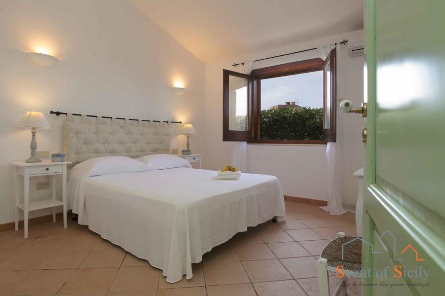 Double bedroom in mainhouse  in Villa Gio, Marsala, Western Sicily