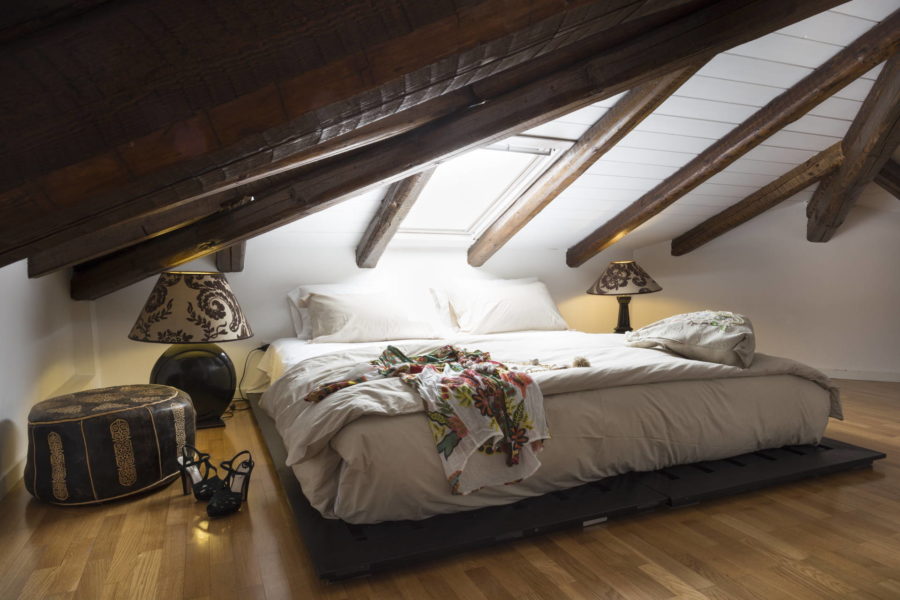 Luxury double bedroom attic in Villa Shanti Syracuse Scent of Sicily