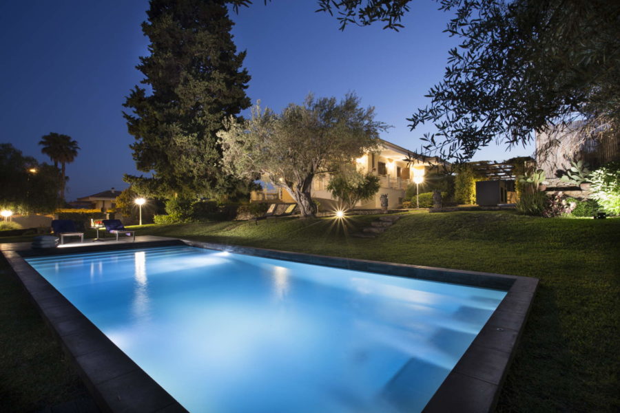 Villa Shanti Heated pool with salt water and Jacuzzi, Syracusa, Sicily