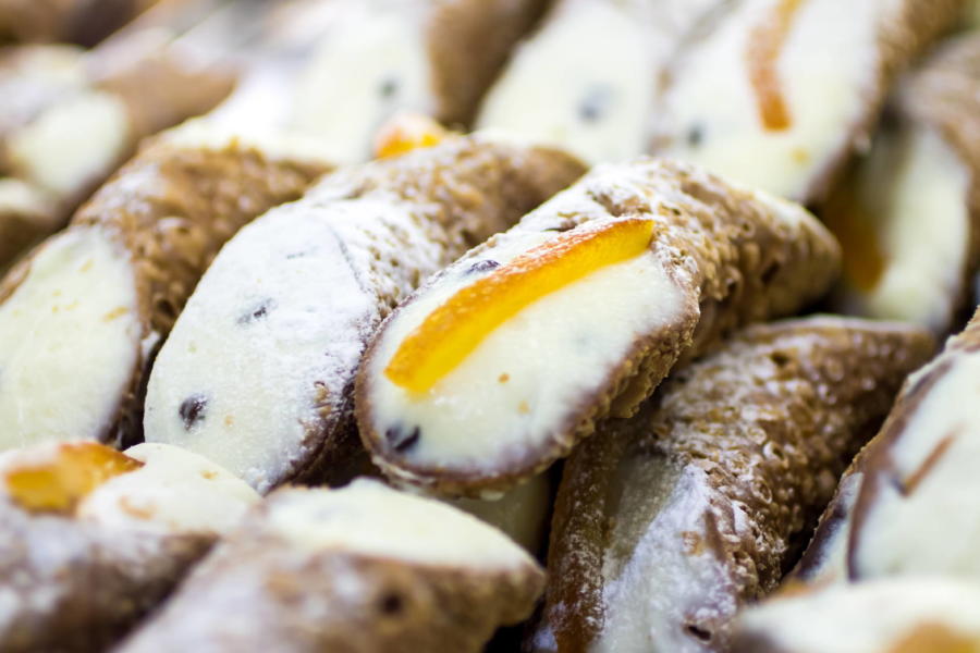 Dessert SIcilian Cannoli