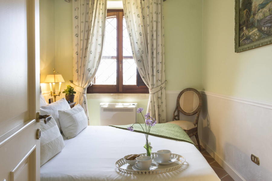 Green double bedroom in Casale dell'Ulivo Syracuse Scent of Sicily