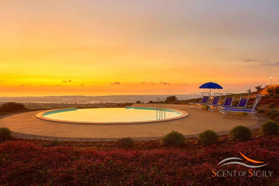 The magic sunset in Villa Bianca Levante Donnafugata Scent of Sicily