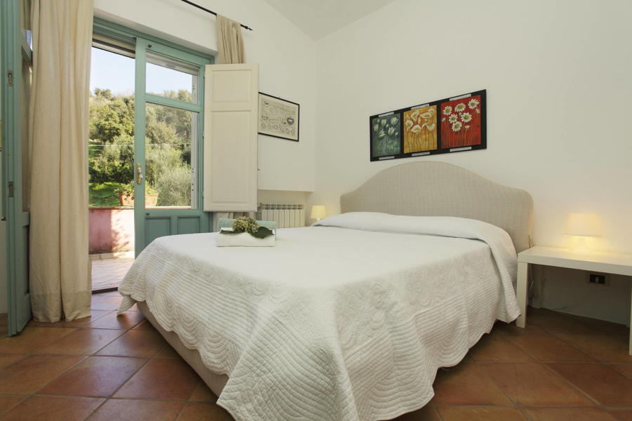 Double bedroom in Villa Sunrise, Capo d'Orlando, Notnern Sicily - first floor