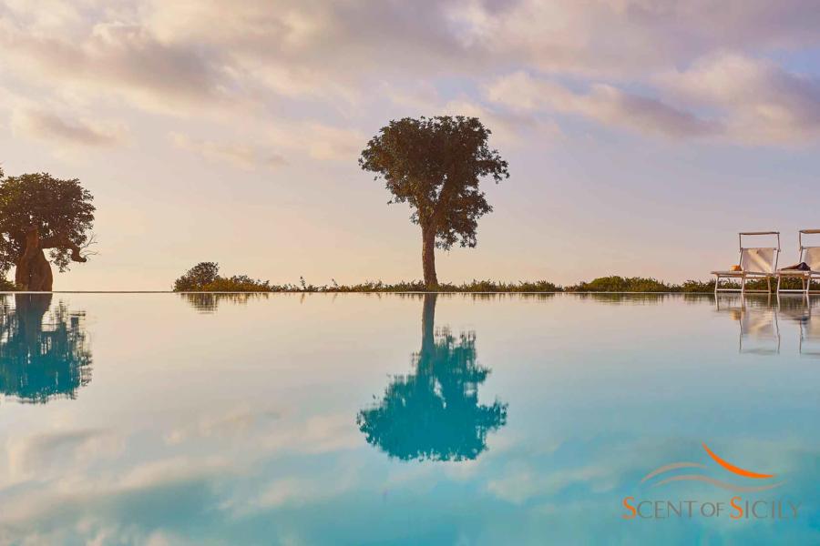 Villa Bianca, Donnafugata, Sicily - Magic view from the rectangular infinity pool