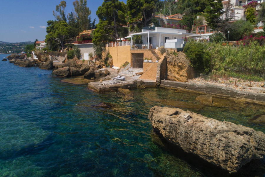 Private access to the sea