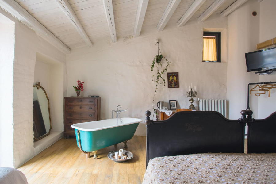 Bedroom Fra Bastiano in Magical House, Gratteri, Sicily