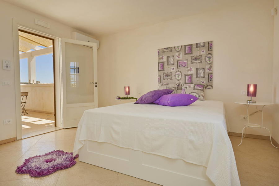 Lilla double bedroom en-suite in Villa del Tufo Marsala Scent of Sicily