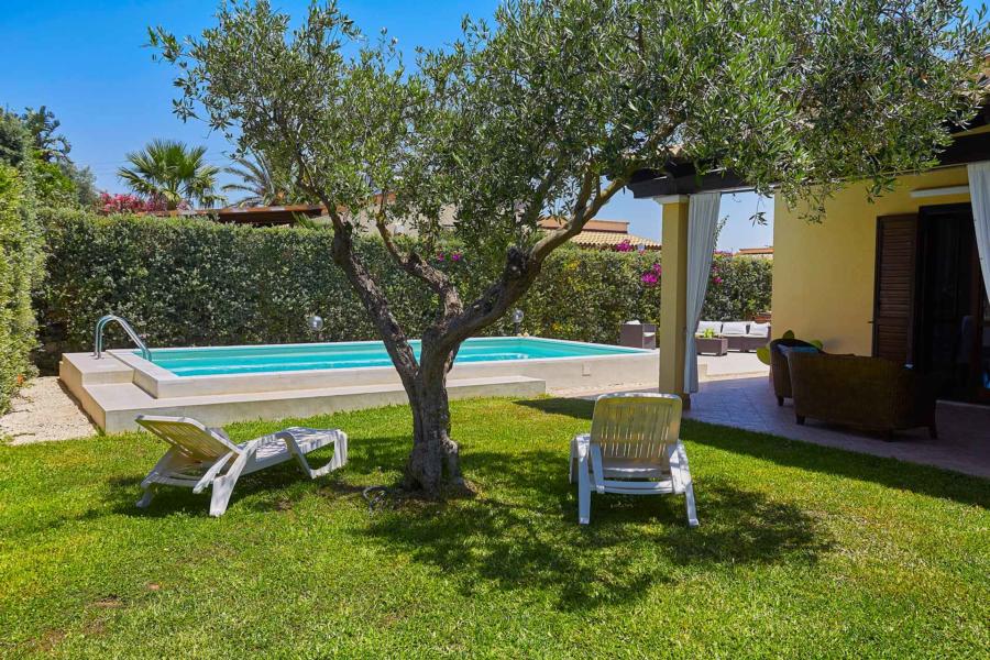 Marsala-Villa-Simo-garden-ScentOfSicily