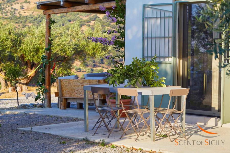 Al fresco dining area in Villa Marina Cefalu area Scent of Sicily