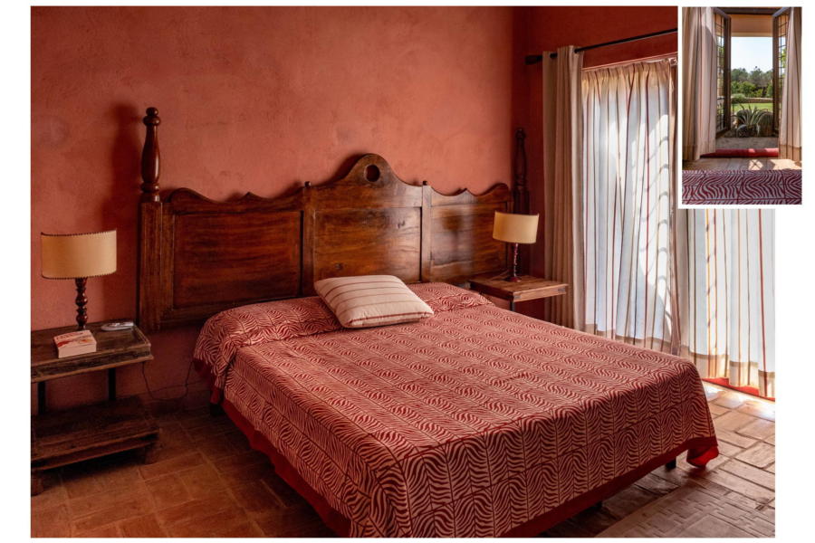 Spacious and rustic double bedroom in Villa Bouganville Castelvetrano Sicily