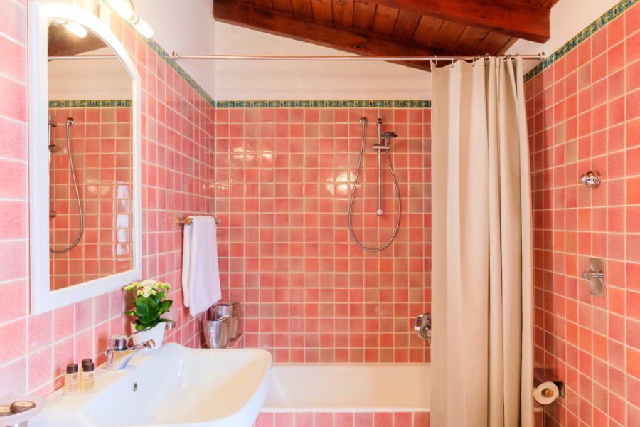 Pink bathroom in Villa Amphora Carini Scent of Sicily