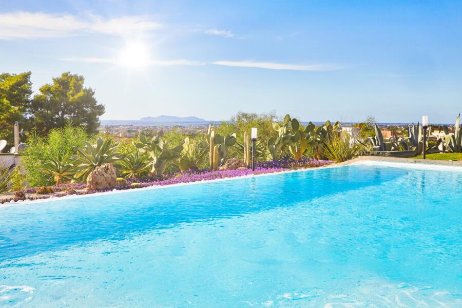 Marsala-Villa-Ladybird-beautiful-pool-Scent-of-sicily