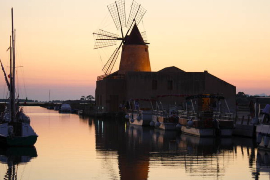 Scent of sicily, sunset in Marsala