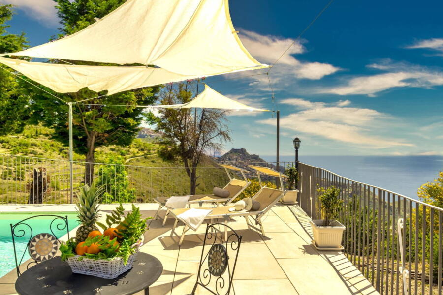 Villa-Terrace-taormina-poolTerrace-ScentOfSicily