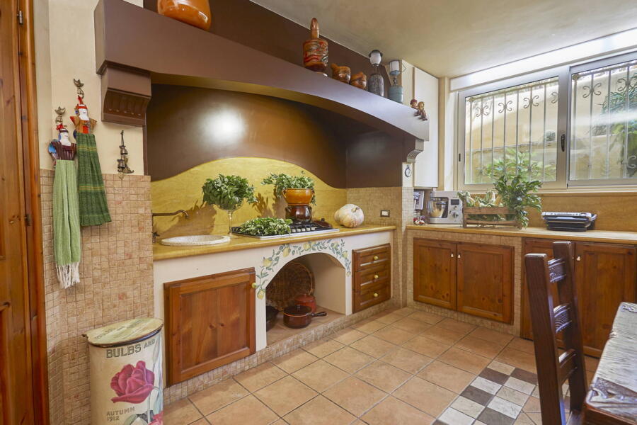 The spacious kitchen for preparing lunch delicacies