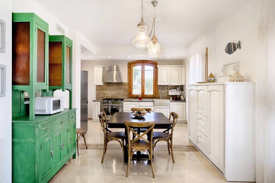 Ragusa_VillaPietraBianca_kitchen_view_ScentOfSicily