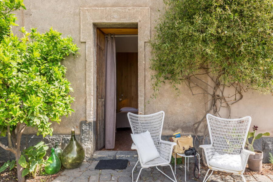 From the entrance you can breathe the traditional style of the family room