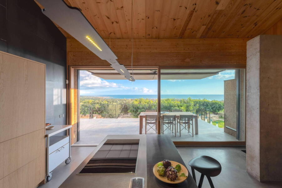 The view of the sophisticated kitchen