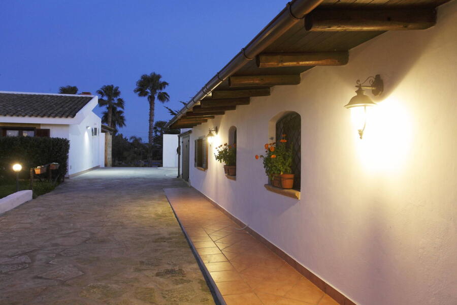 From the dependance to the main house in the evening - Villa Gio, Marsala, Western Sicily