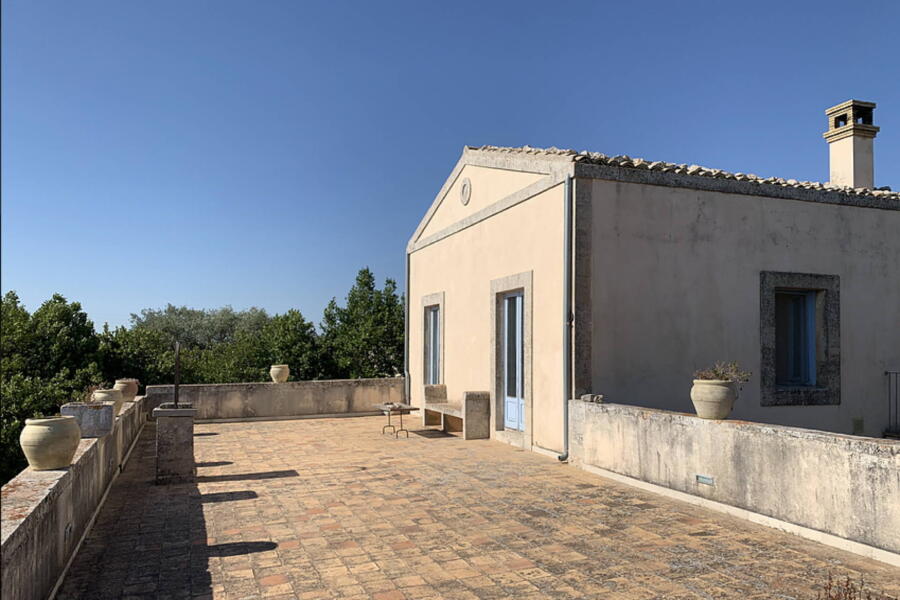 The terrace from which to admire the colours of nature