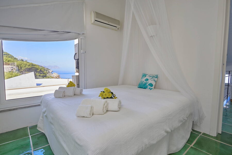 VillaEmerald_Bagheria_Sicily_FirstFloorBedroom