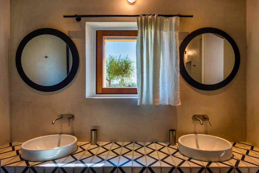 NotoHillVilla_Noto_BathroomDoubleSink_ScenTravel_Sicily