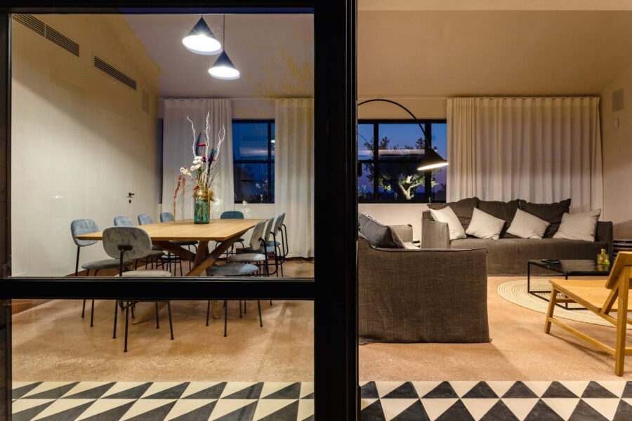 NotoHillVilla_Noto_LivingRoomEveningView_ScenTravel_Sicily