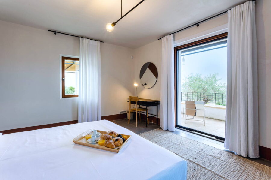 NotoHillVilla_Noto_TerraceBedroom_ScenTravel_Sicily