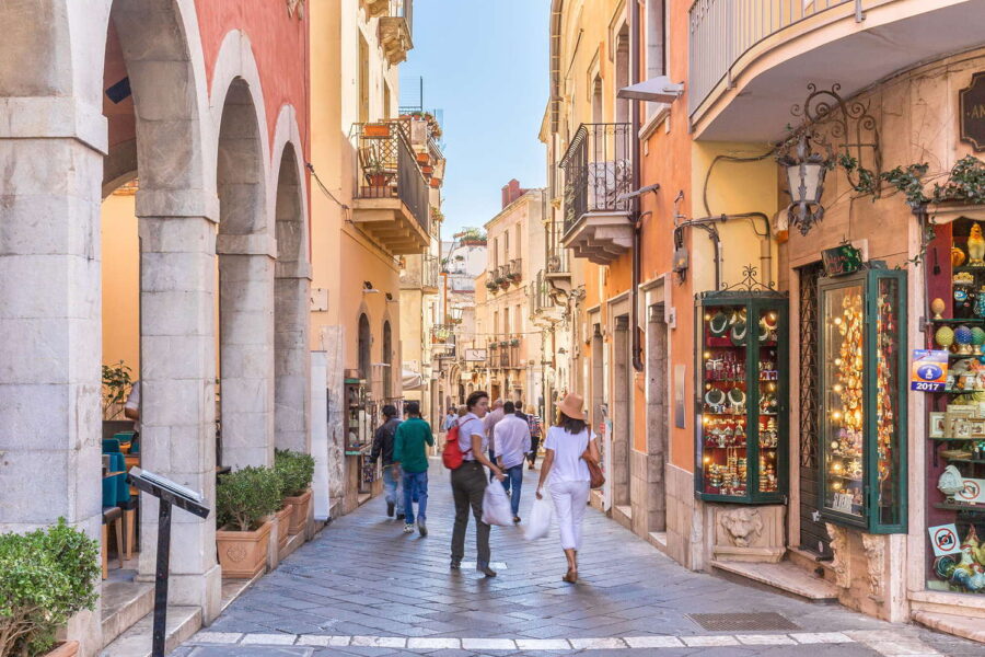 VillaSciara_Regalna_TaorminaArea_TaorminaMainstreet_ScentOfSicily