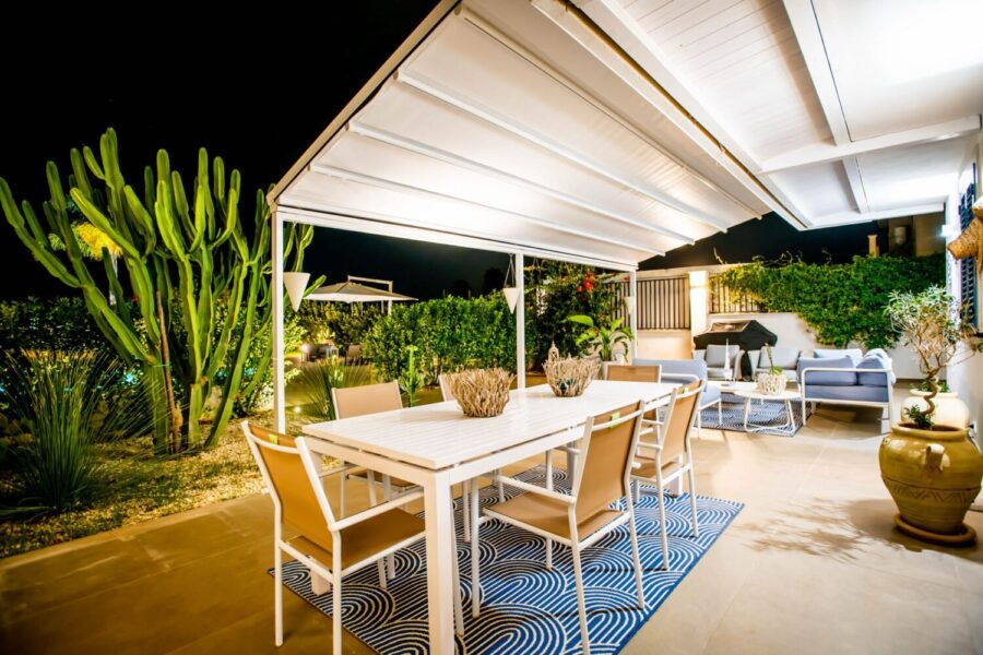 Villa-Blue-Marina-Marina-di-Ragusa-DinningOuside-ScentOfSicily