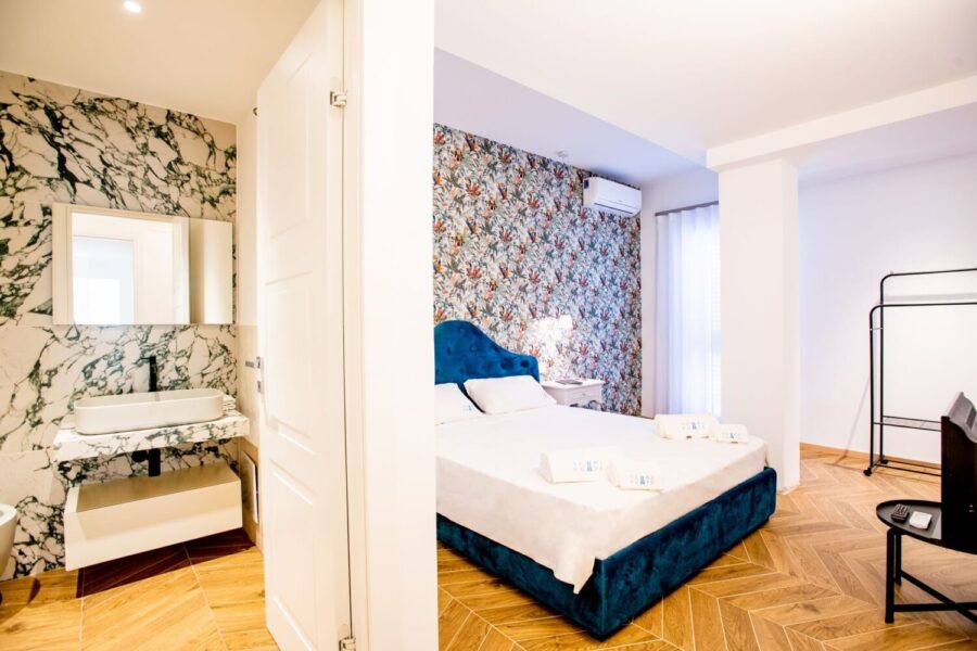 Villa-Blue-Marina-Marina-di-Ragusa-ParrotBedroom-ScentOfSicily